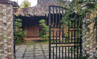 Peaceful Homestay in the Middle of Fruit Garden - Rooms with Private Toilets