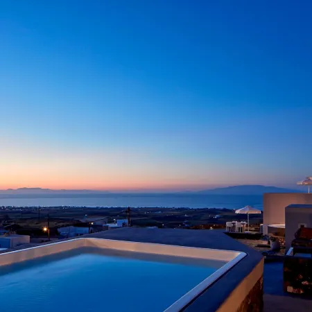 Elysian Santorini Отели рядом с достопримечательностью «Пляж мыса Колумбо»