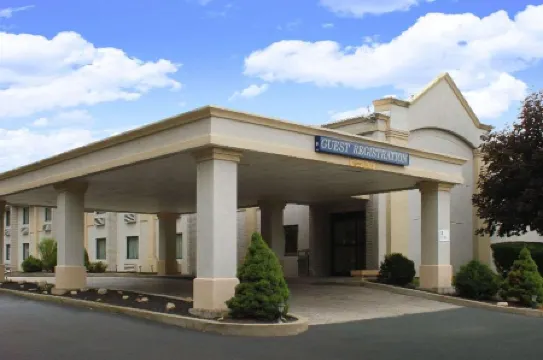 Royal Inn & Suites
