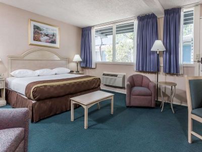 Travelodge by Wyndham San Francisco Airport North