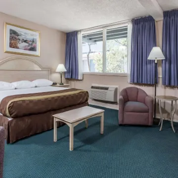 Travelodge by Wyndham San Francisco Airport North Hotels near San Francisco Intl. Airport