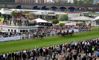 Lion House Chester - Very Near Zoo Ideal for City - Sleeps up to 7