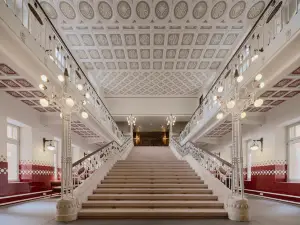 Kozmo Hotel Suites & Spa - Small Luxury Hotels of the World
