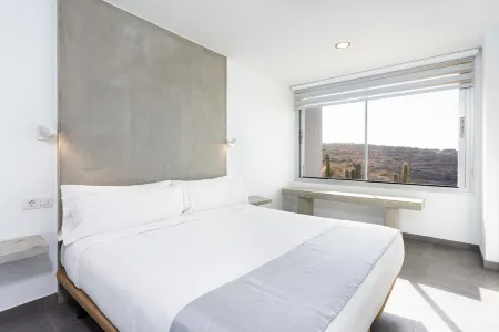 Pool Jacuzzi Home of Tulio Отели рядом с достопримечательностью «Playa El Pinque»