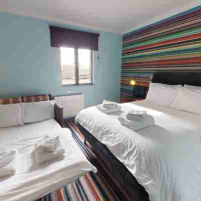 Village Hotel Birmingham Walsall Rooms