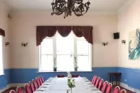 The Bent Arms Hotels in Ardingly