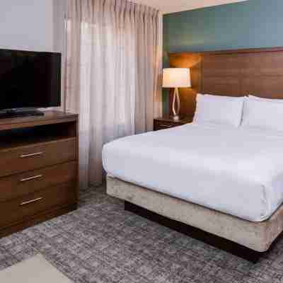 Staybridge Suites Indianapolis Downtown-Conv Ctr Rooms