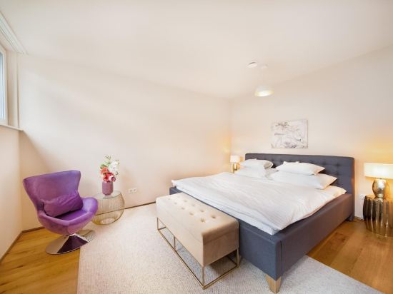 Smile Villa with Parking Terrace and Garden in the Beloved D Bling in Vienna