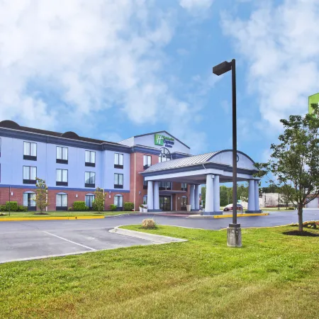 Holiday Inn Express & Suites HARRINGTON by IHG