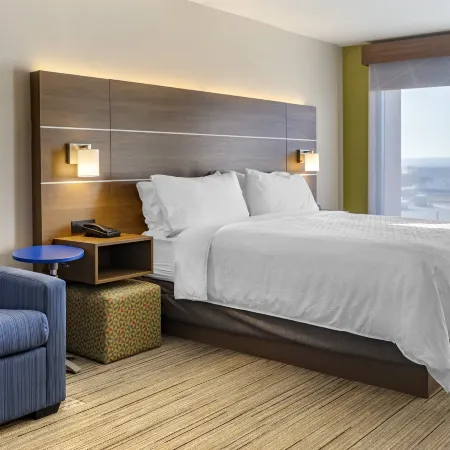 Holiday Inn Express & Suites ALBUQUERQUE MIDTOWN by IHG