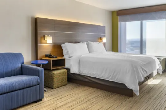 Holiday Inn Express & Suites ALBUQUERQUE MIDTOWN by IHG