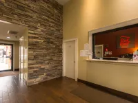 Red Roof Inn Oklahoma Airport - I-40 W/Fairgrounds Hotels near Athena Mall