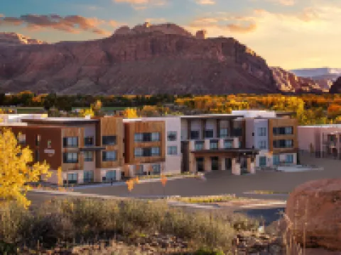 摩押源宿酒店 摩押酒店