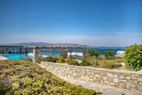 Private Villa Agia Irini, 350 Meter to the Beach for 4 Guests with Pool Access!