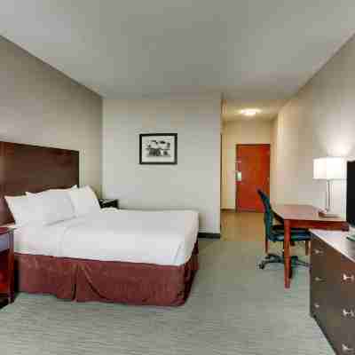 Best Western Plus University Inn  Suites Rooms