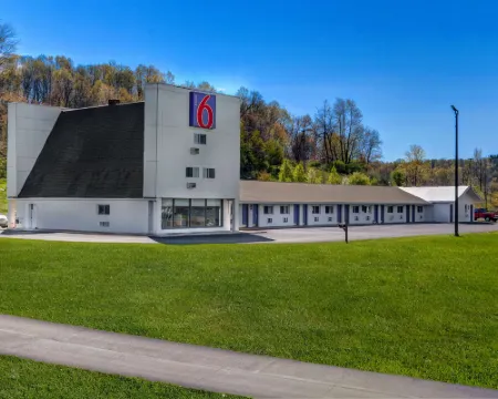 Motel 6 Bellville, Oh - Mid-Ohio Hotels in Bellville