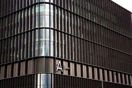 A by Adina Canberra Отели рядом с достопримечательностью «Australian Academy of Science»