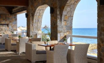 Alexander Beach Hotel & Village Resort