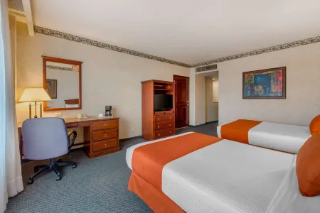 Quality Inn Monterrey la Fe