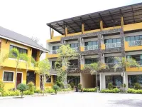 Yellow House Rayong โรงแรมใกล้คลองเพ