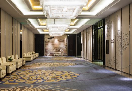 풀만 웨이팡 전경