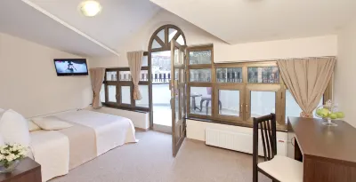 Garni Hotel Vozarev