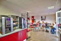 Adonis Hotel Bayonne - breakfast