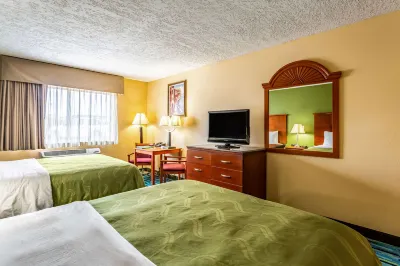 Quality Inn Hotels near Belen Flea Market