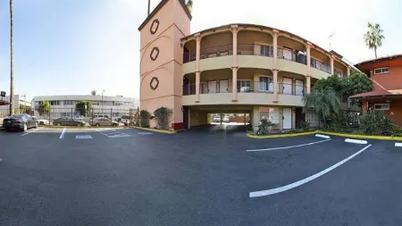 Rodeway Inn Convention Center