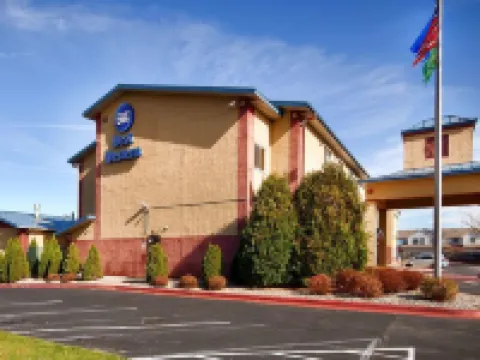 Comfort Inn & Suites Hotels in Shakopee