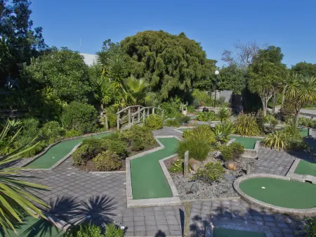 Pacific Park Christian Holiday Camp Отели в г. Папамоа