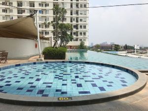 Comfort and Tidy 2Br at Cinere Bellevue Suites Apartment