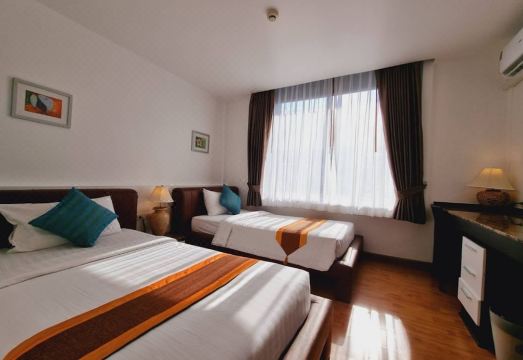 2. 더 베드룸 부티..