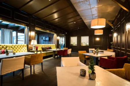 Hotel Wulfenia 4S - Adults Only Отели рядом с достопримечательностью «Растплац ам Вульфениявандервег»