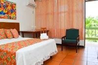 Portsmouth Beach Hotel Hotels near Fort Shirley