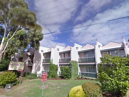 Victoria House Motor Inn - Motels