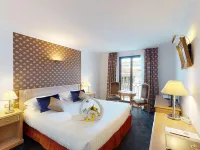 Sun Riviera Hotel - Airport Shuttle