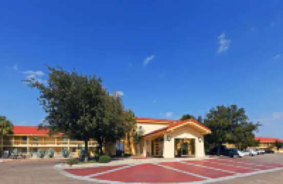 ซูเปอร์ 8 บาย วินด์แฮม อีเกิล พาส