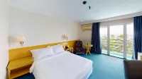 Aloha Hotel, Manila