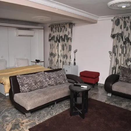 Idrinana Hotels