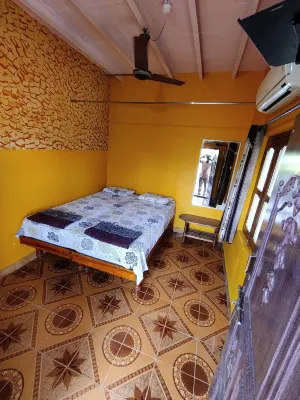 Archana Guest House River View Các khách sạn gần Hampi Bazaar