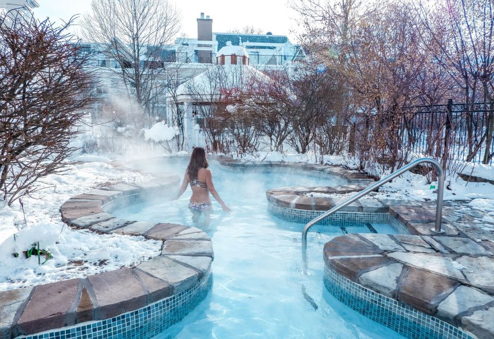 H?tel Le Bonne Entente Over view