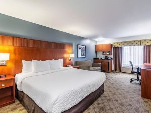 Clarion Hotel Portland International Airport