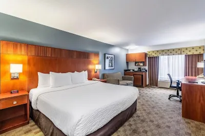 Clarion Hotel Portland International Airport Các khách sạn gần Jack Z. Fazio Neighborhood Park