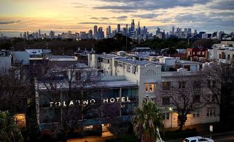 Tolarno Hotel