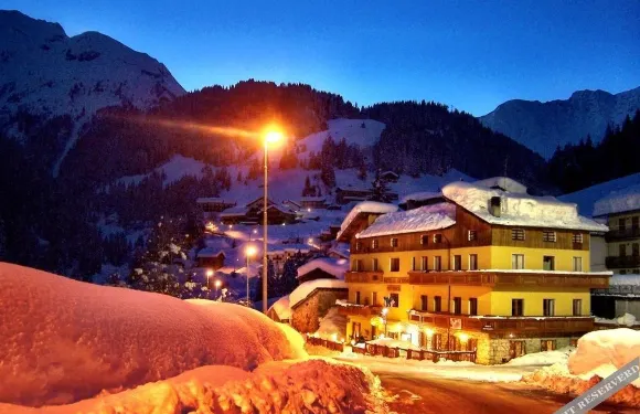 拉斯彭達餐廳酒店