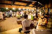 Tomodachi Retreat - Làng Mít Hotel a Vinh Thinh