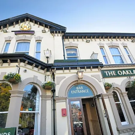 Oaklands Hotel
