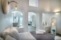 Angel Luxury Suites Hotels in Fira