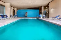 Days Inn & Suites by Wyndham Clovis - Pools